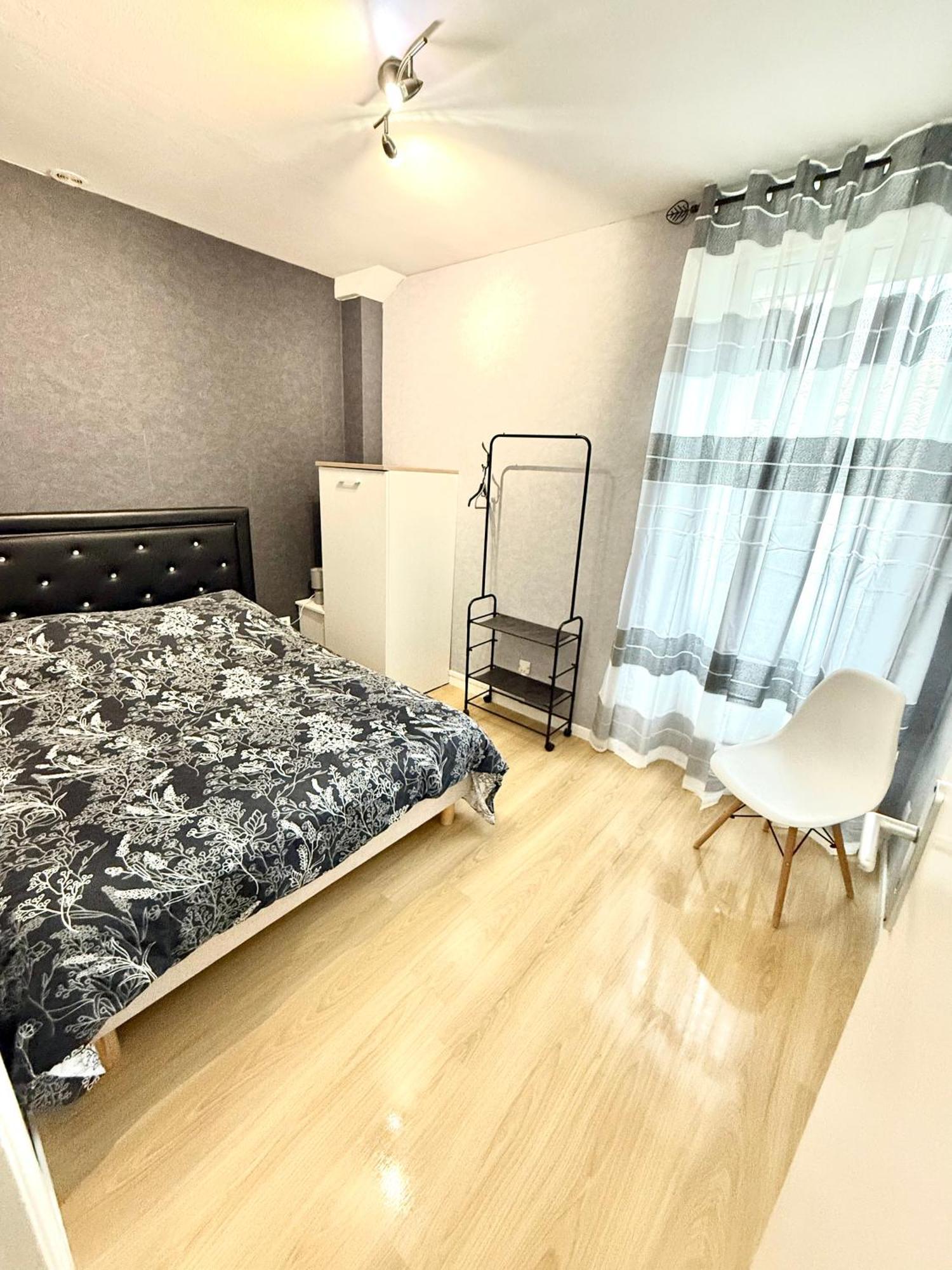 Le Retro Apartment Saint-Laurent-sur-Saone Bagian luar foto